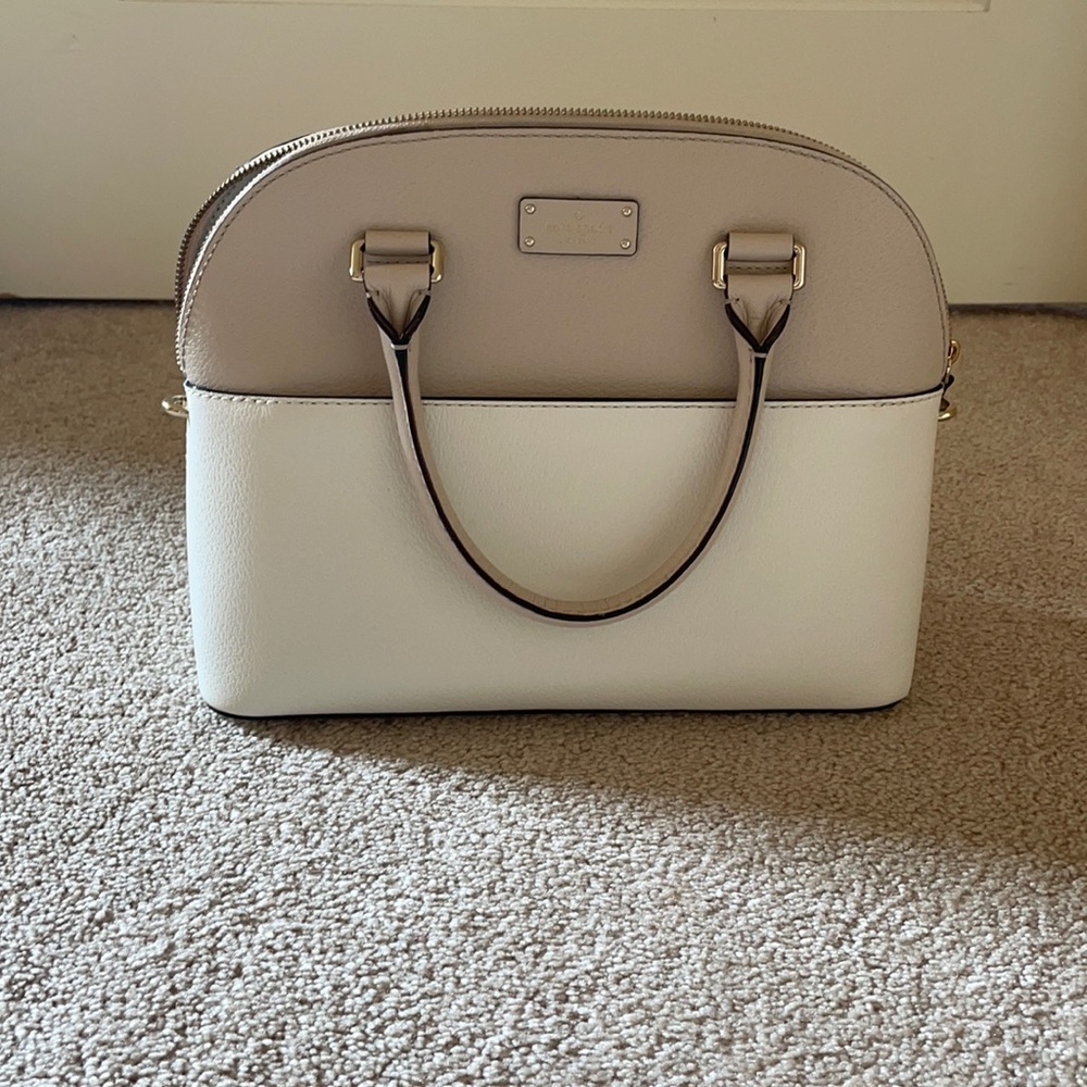 Colorblock tam and white Kate spade purse